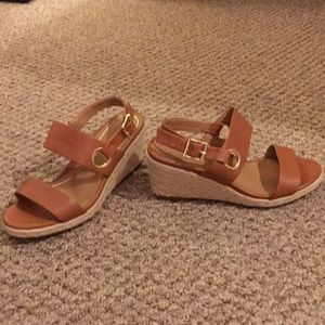 Leather wedge sandals